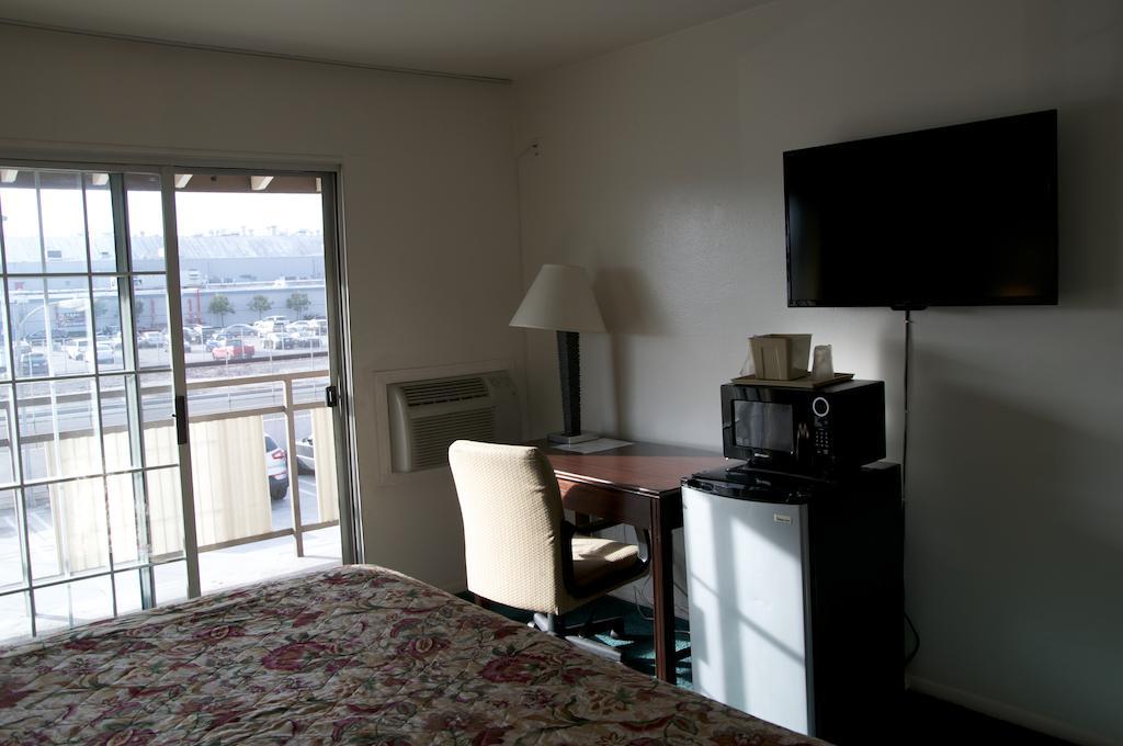 Lax Suites El Segundo Pokoj fotografie